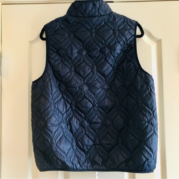 Fabletics | Navy Quilted Vest Unisex - Picture 3 of 7